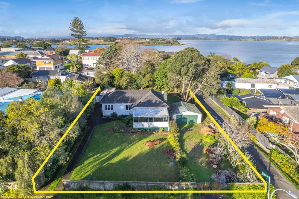 Photos of 580 Weymouth Road