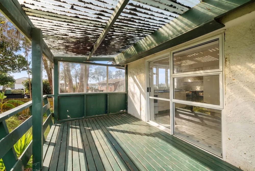 Photos of 580 Weymouth Road