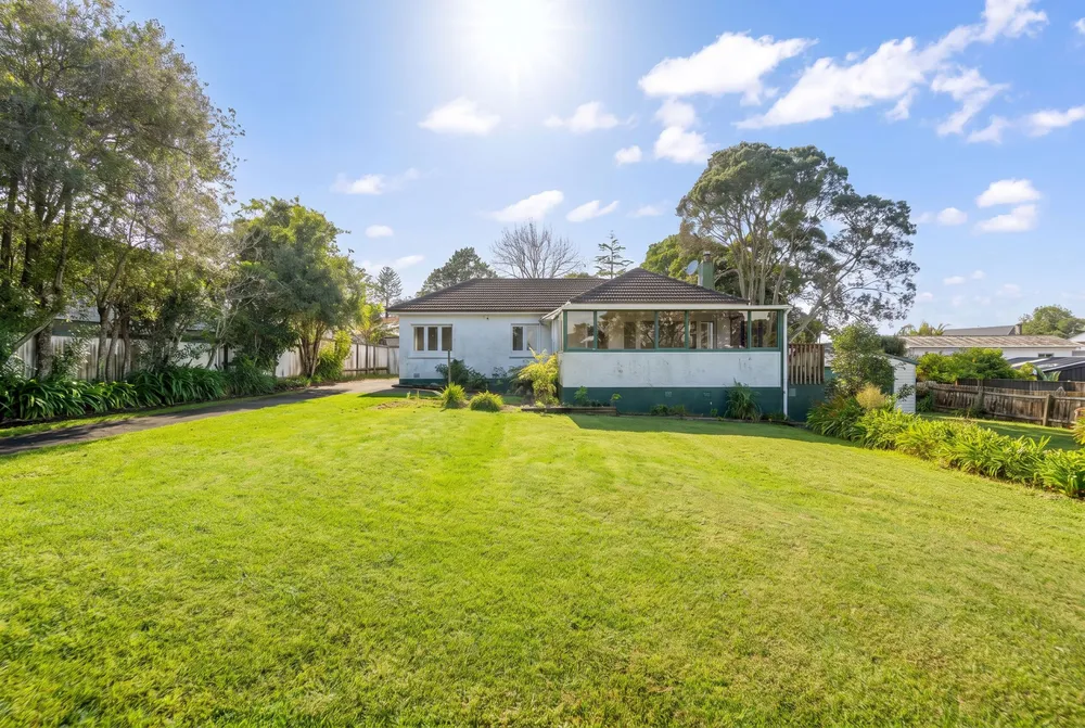 Photos of 580 Weymouth Road
