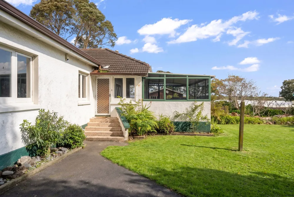 Photos of 580 Weymouth Road