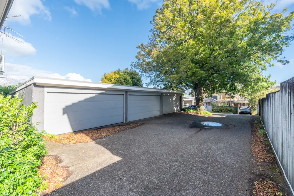 Photos of 2/44 Owens Road