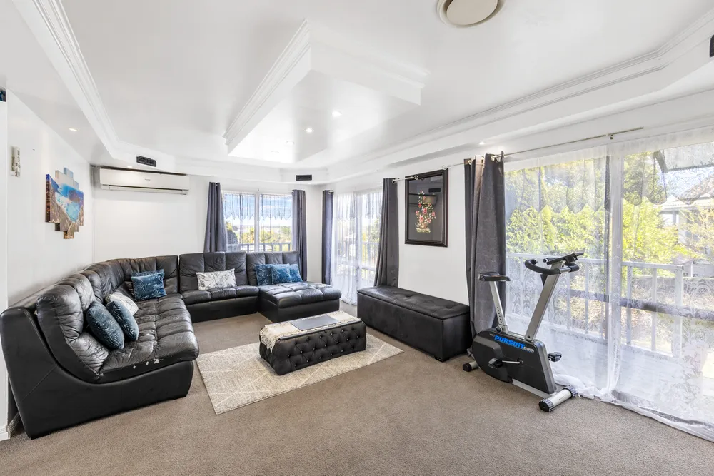 Photos of 20 McQuarrie Avenue