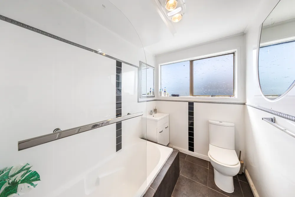 Photos of 20 McQuarrie Avenue