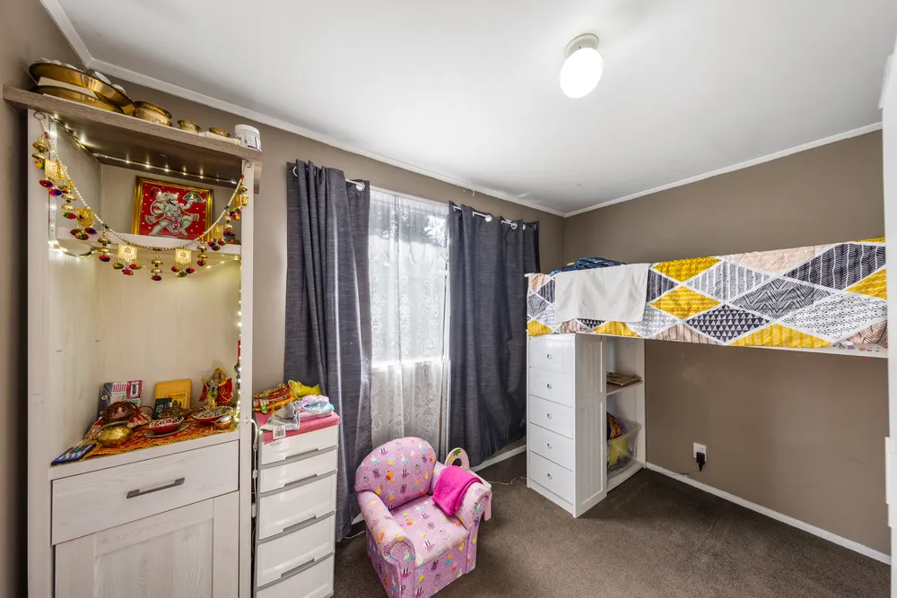 Photos of 20 McQuarrie Avenue