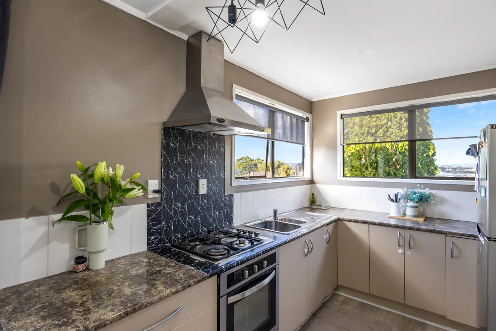 Photos of 20 McQuarrie Avenue