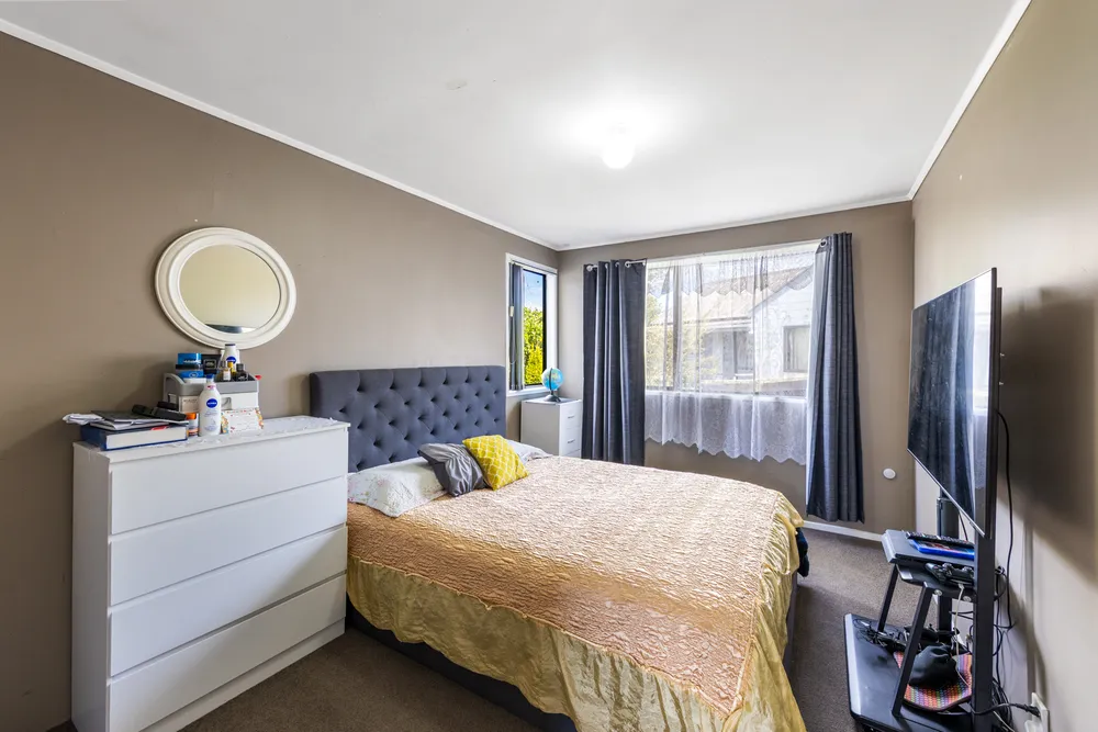 Photos of 20 McQuarrie Avenue