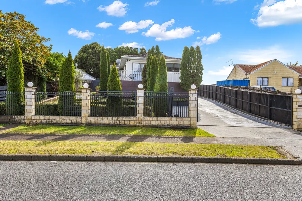 Photos of 20 McQuarrie Avenue