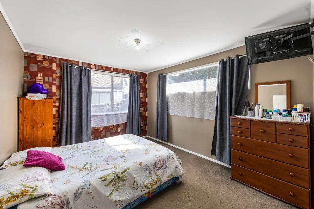 Photos of 20 McQuarrie Avenue