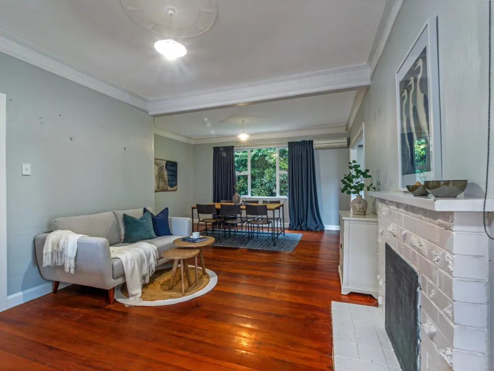 Photos of 385 Botanical Road