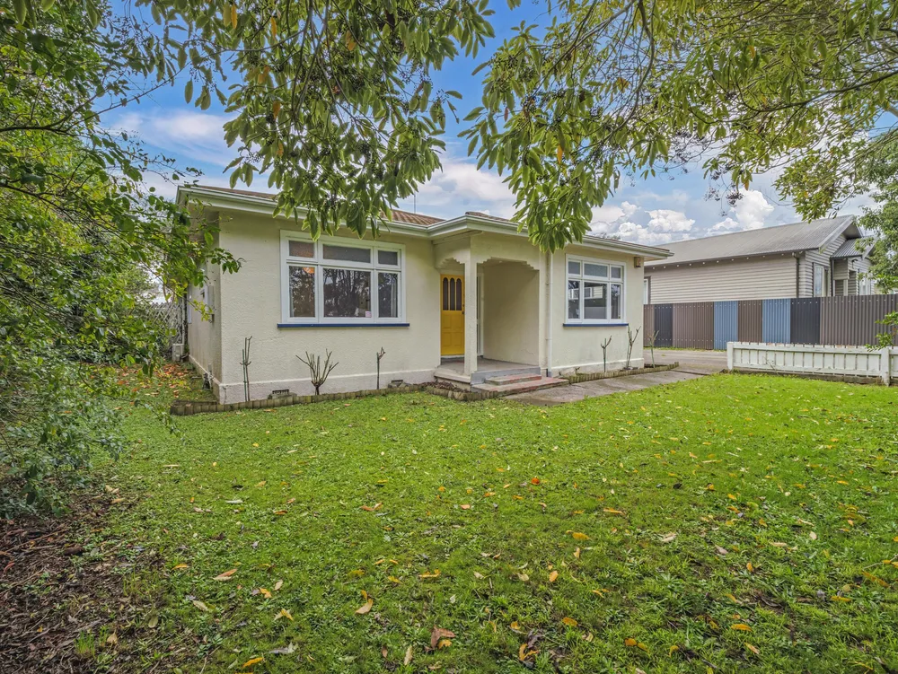 Photos of 385 Botanical Road