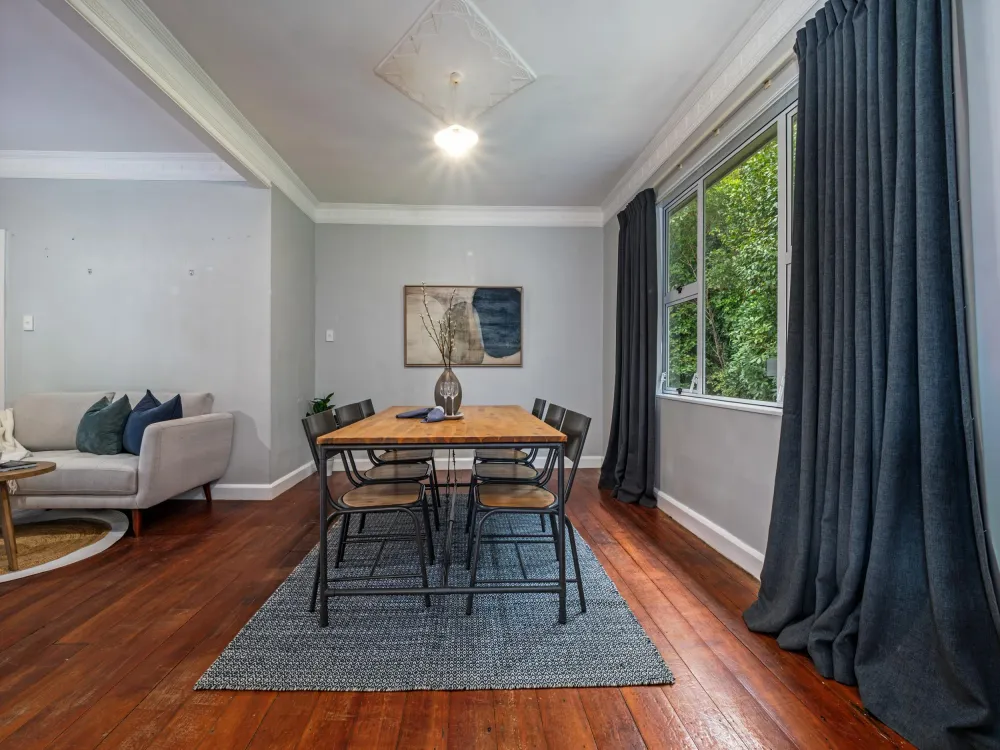 Photos of 385 Botanical Road
