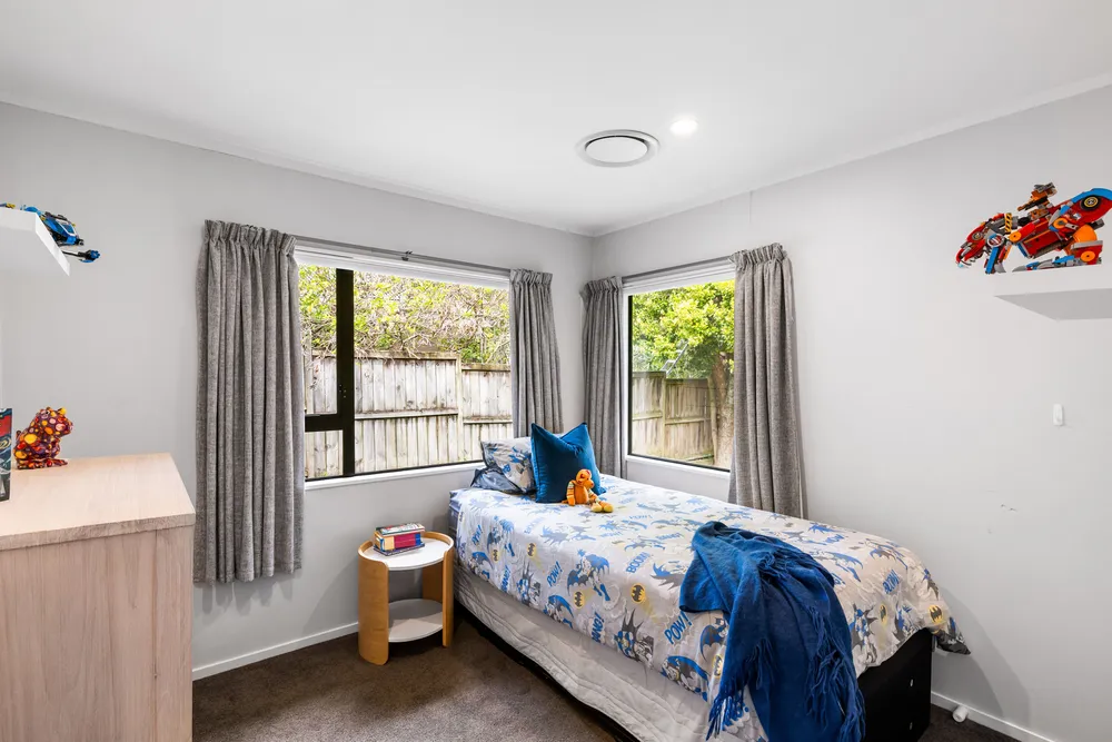 Photos of 16A Baird Street