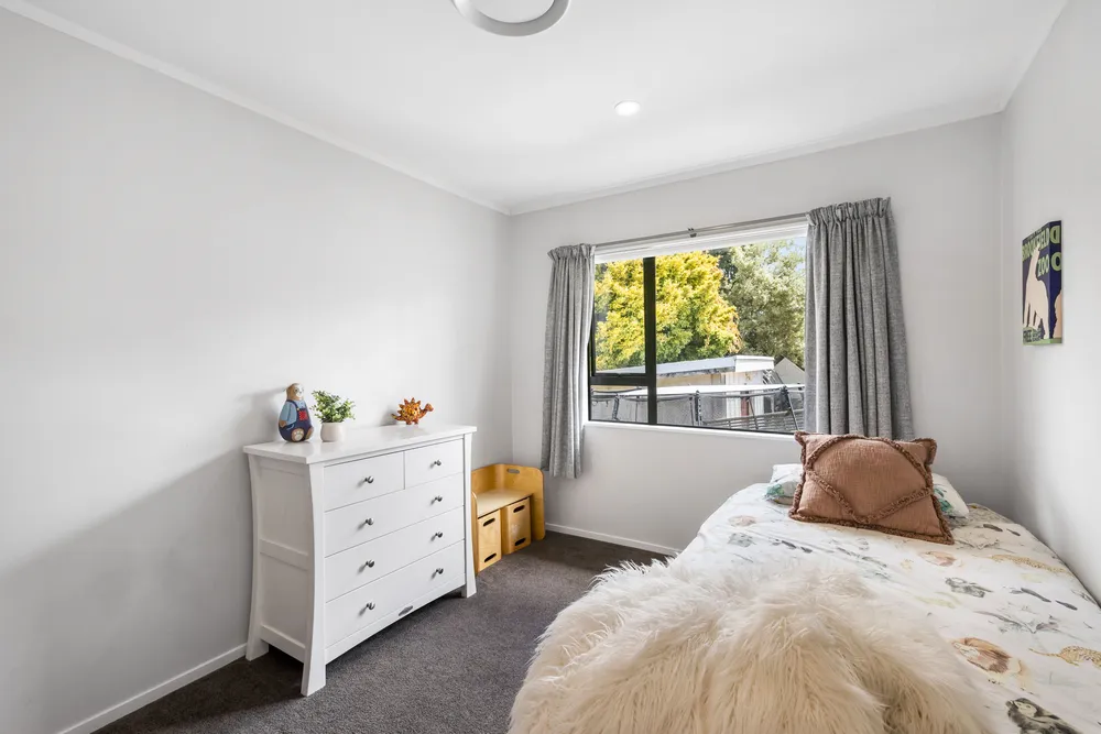 Photos of 16A Baird Street