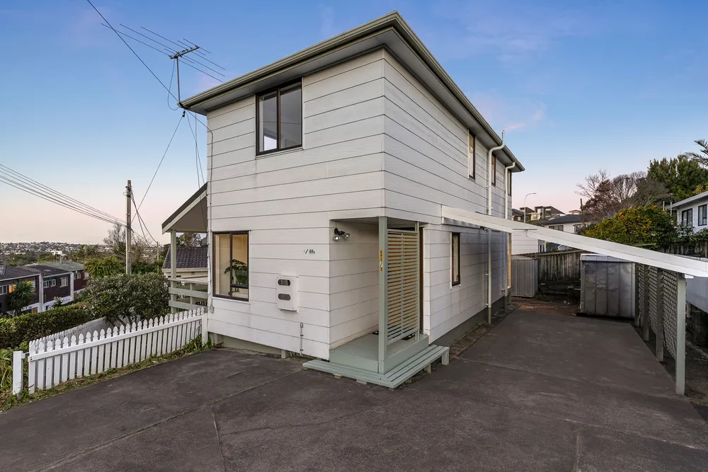 Photos of 2/491 Glenfield Road