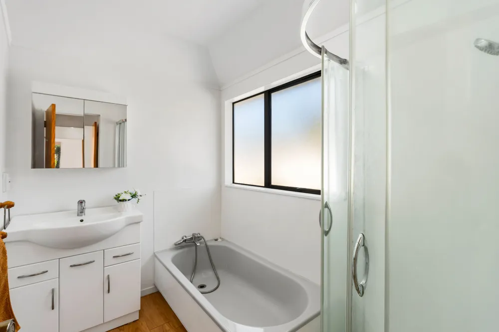 Photos of 2/491 Glenfield Road