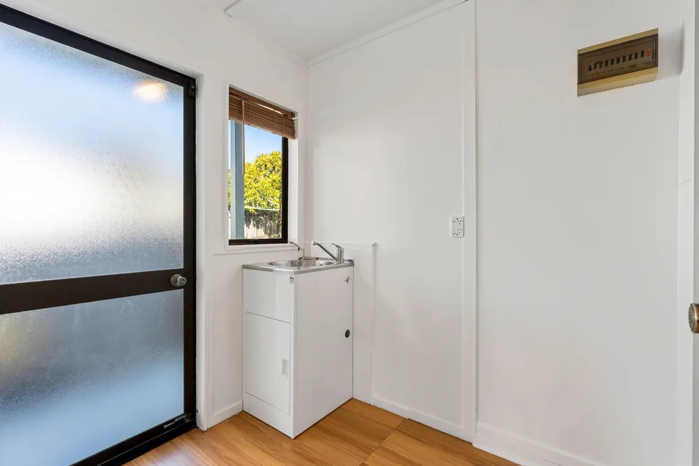 Photos of 2/491 Glenfield Road