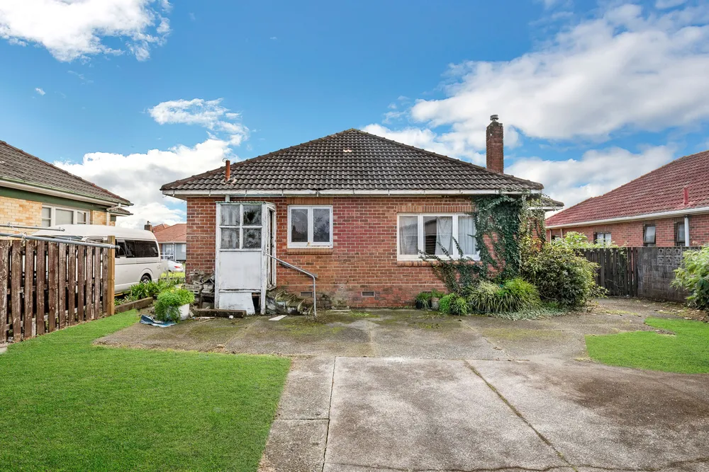 Photos of 19 Maxwell Avenue