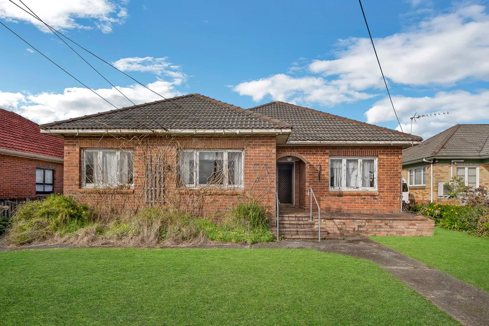 Photos of 19 Maxwell Avenue
