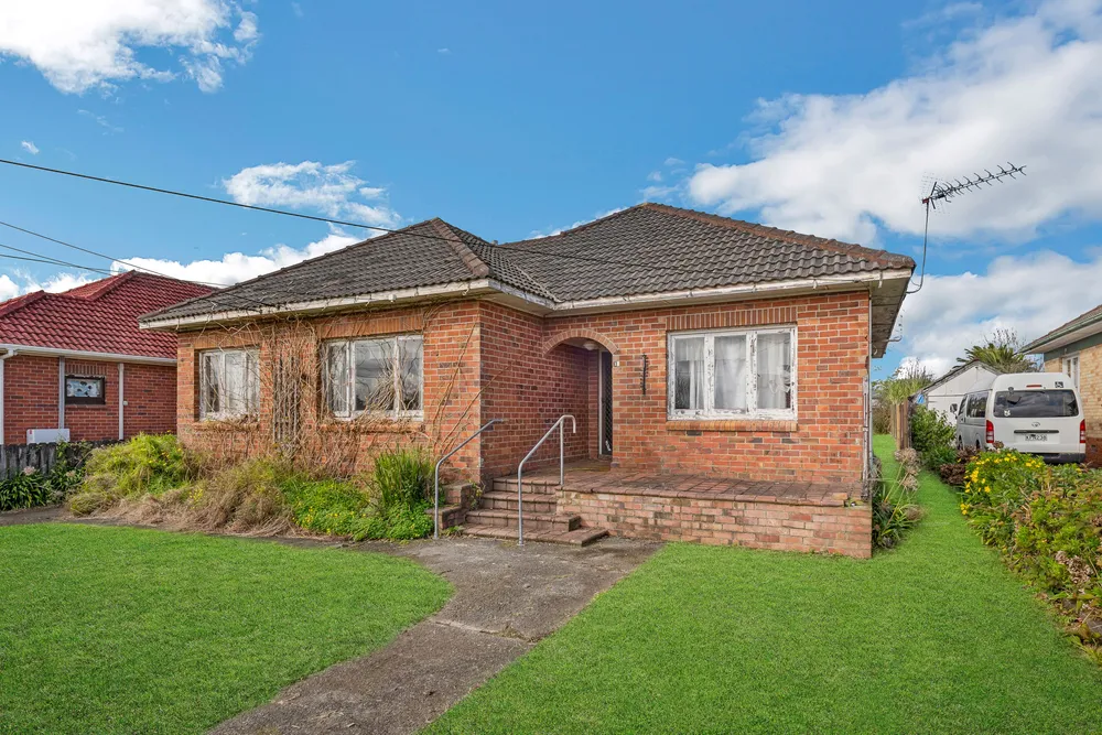 Photos of 19 Maxwell Avenue