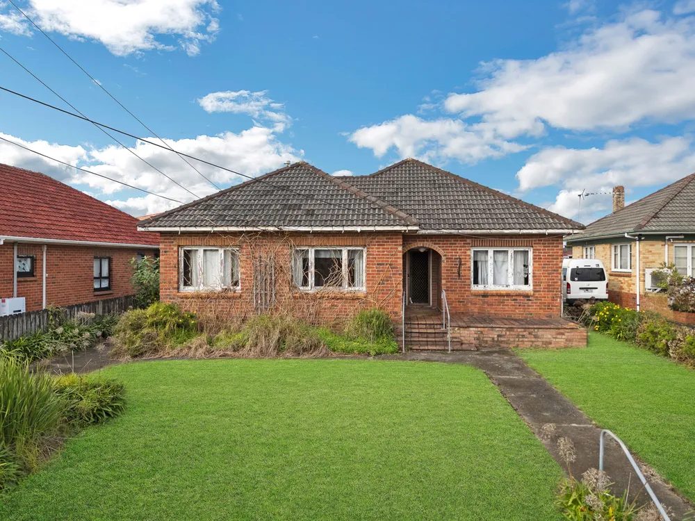 Photos of 19 Maxwell Avenue