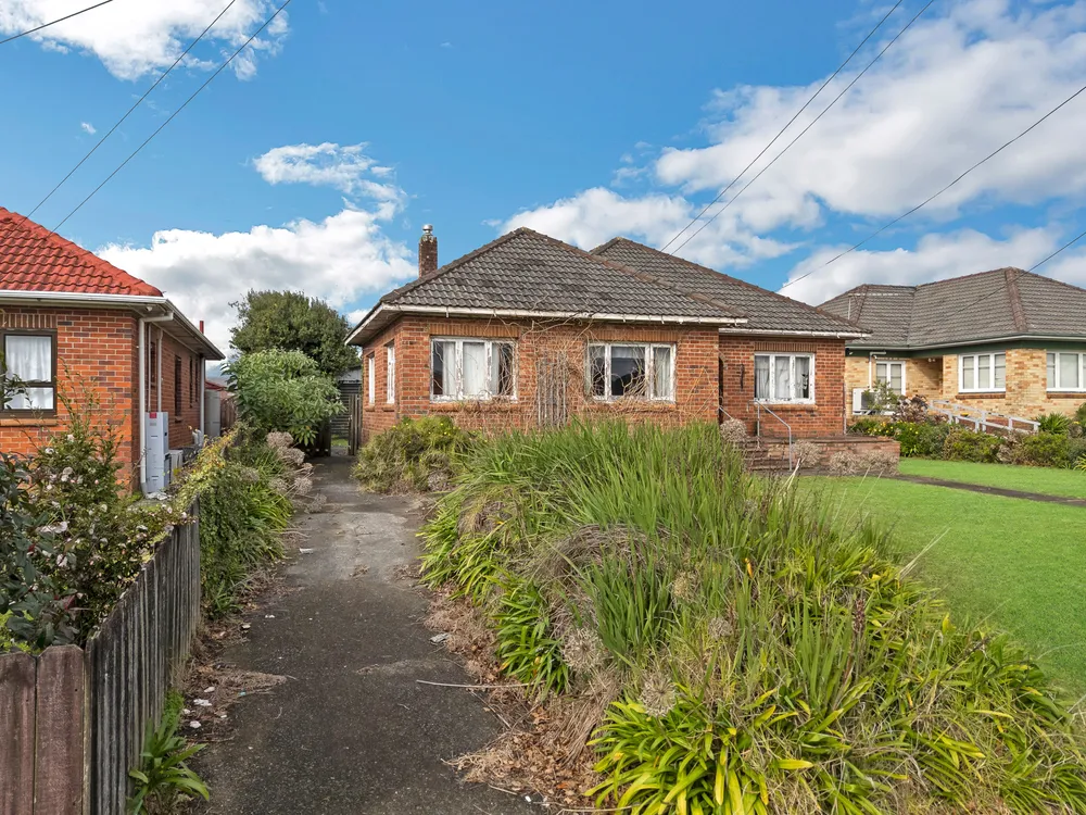 Photos of 19 Maxwell Avenue