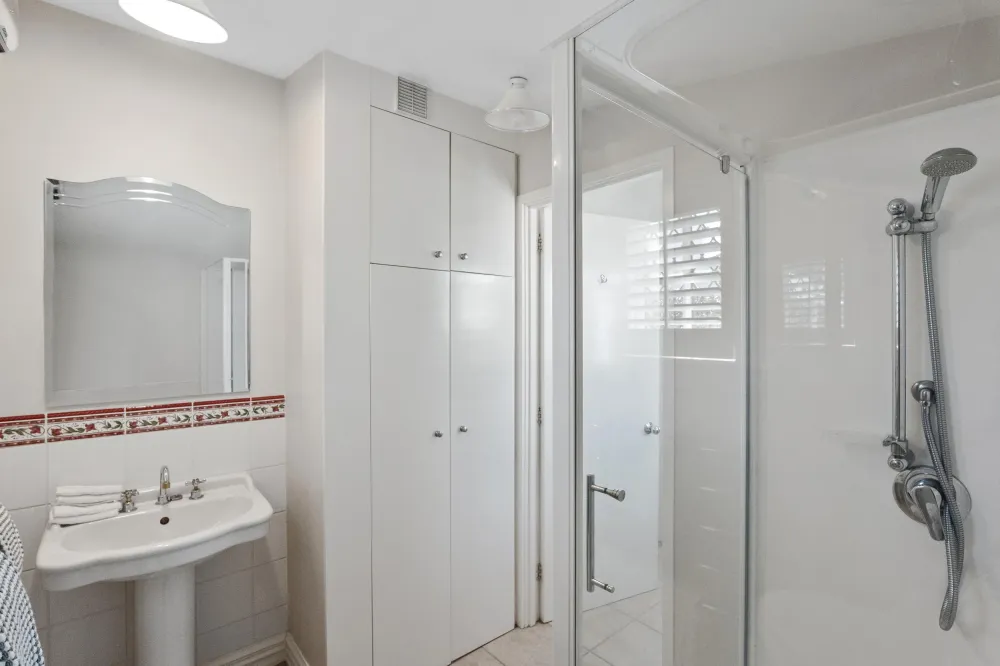 Photos of 20 Roa Road