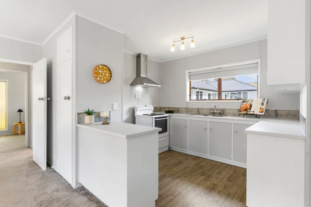 Photos of 170A Seddon Street