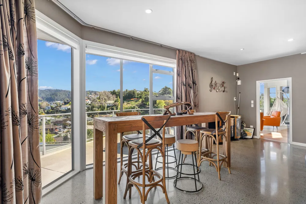 Photos of 14 Dundas Road