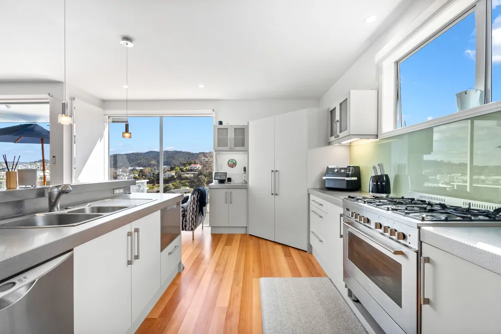 Photos of 14 Dundas Road