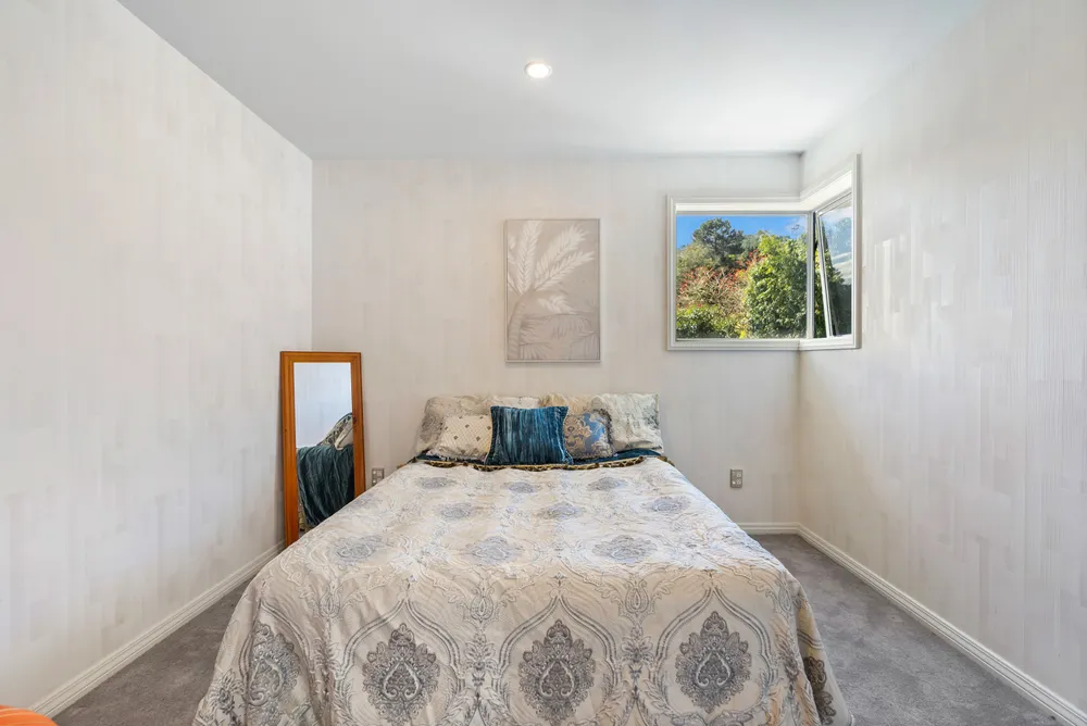 Photos of 14 Dundas Road