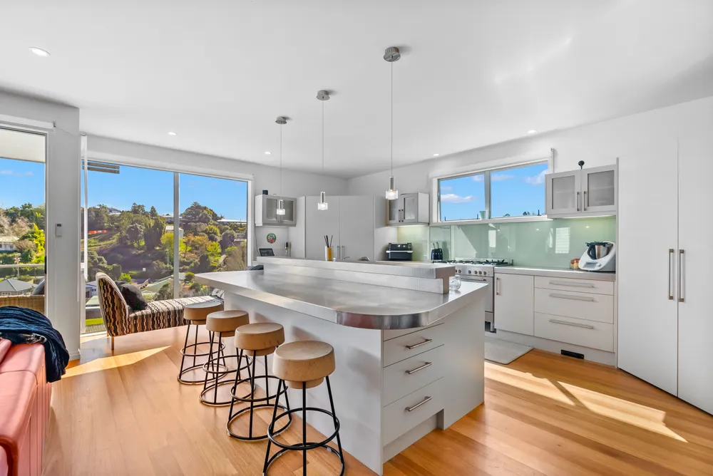 Photos of 14 Dundas Road