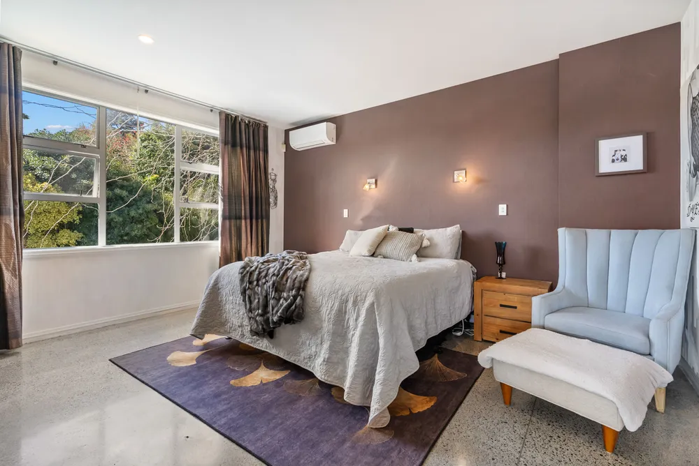 Photos of 14 Dundas Road