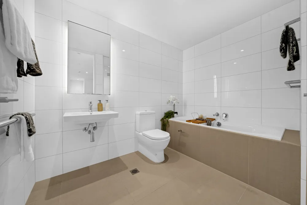 Photos of 302/223A Green Lane West