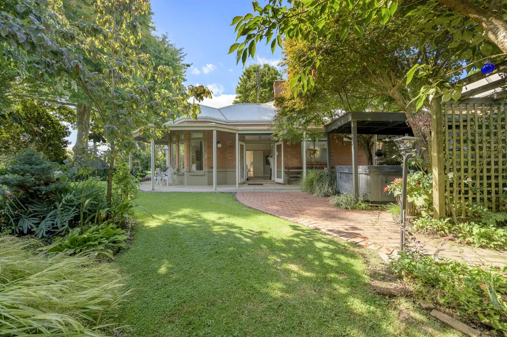 Photos of 14 Freeburn Road