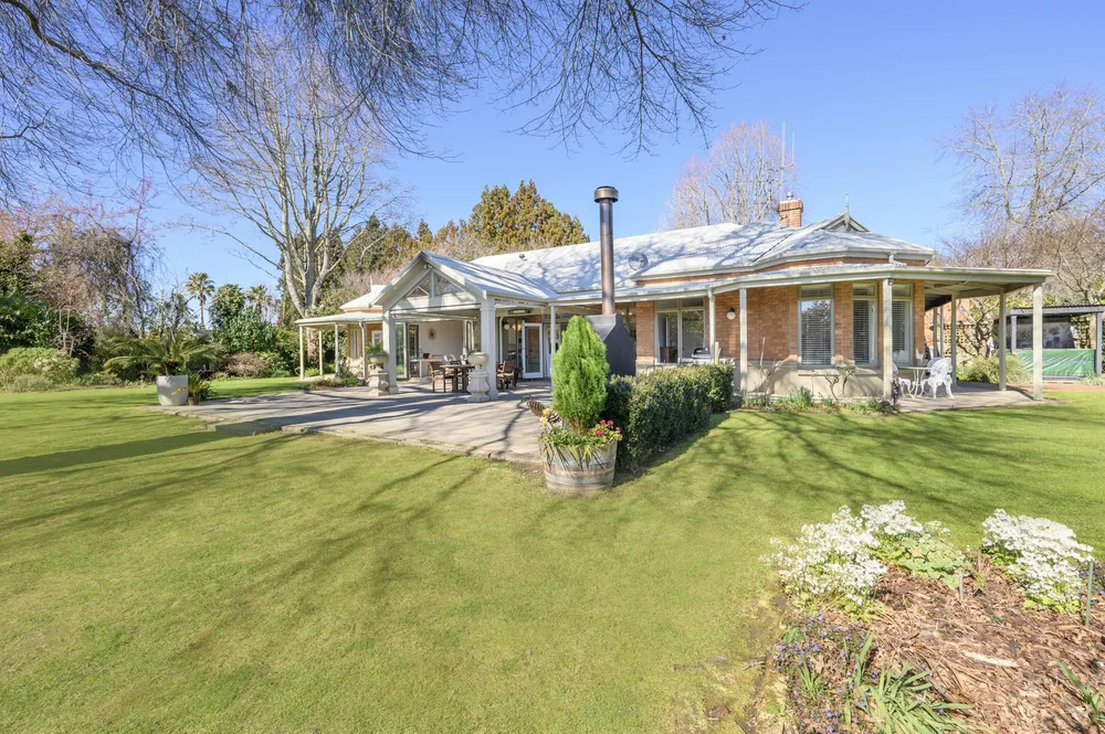 Photos of 14 Freeburn Road