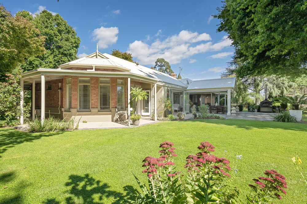 Photos of 14 Freeburn Road