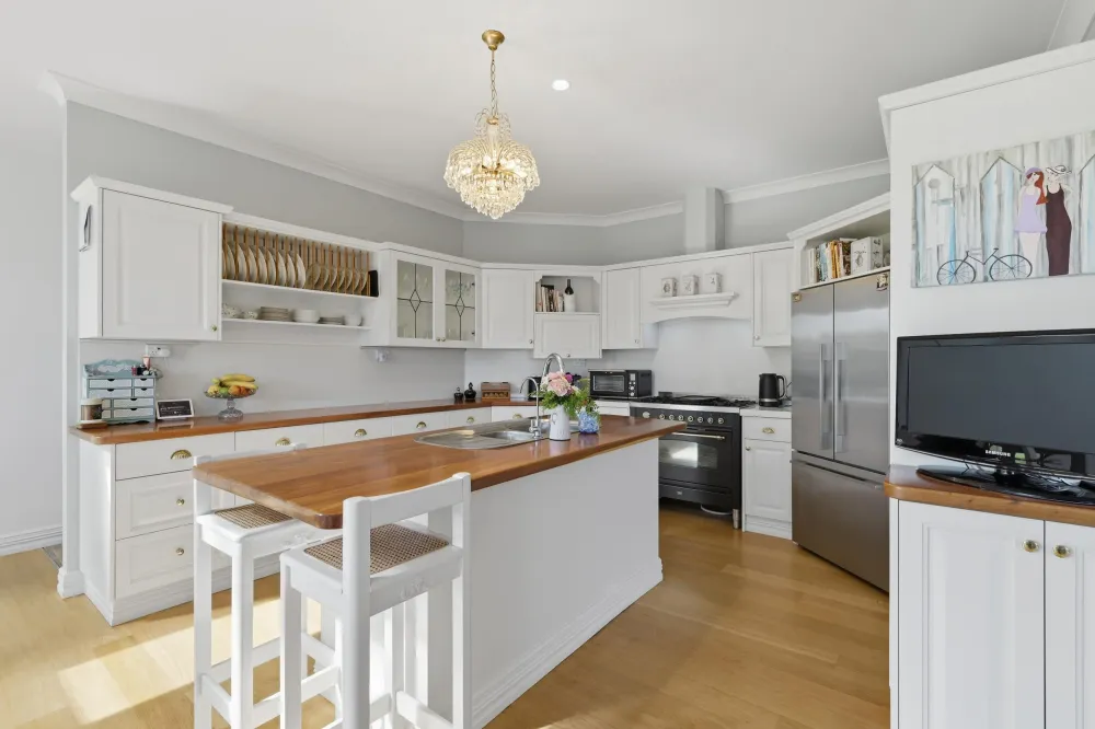 Photos of 14 Freeburn Road