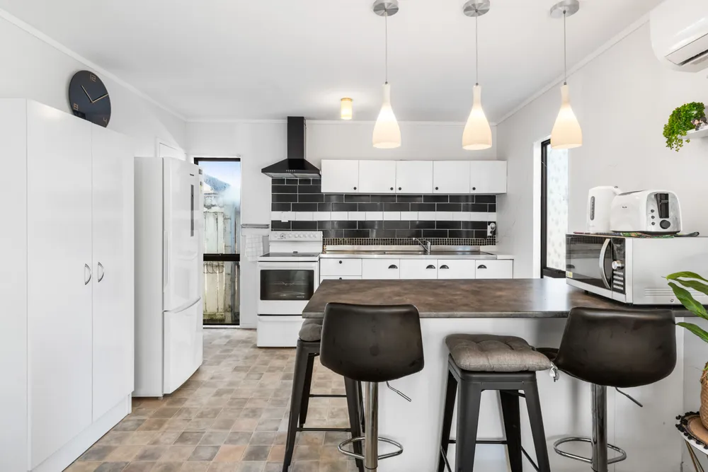 Photos of 1/52 Tironui Road