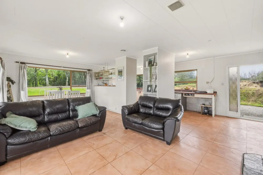 Photos of 79 Jensen Road