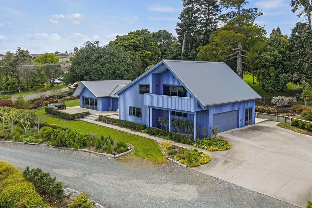 Photos of 302 Mill Road
