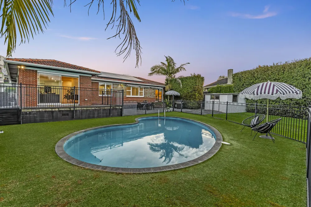 Photos of 234a Penrose Road