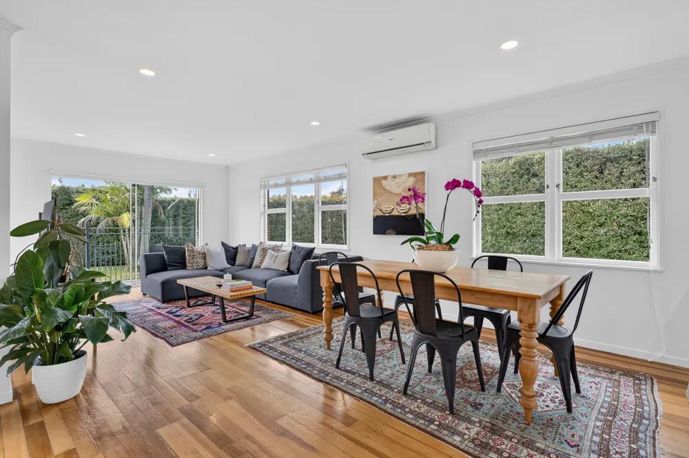 Photos of 234a Penrose Road