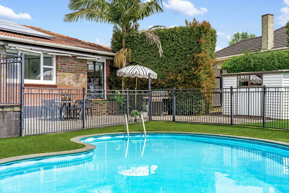 Photos of 234a Penrose Road