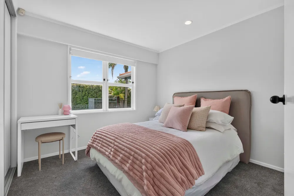 Photos of 234a Penrose Road
