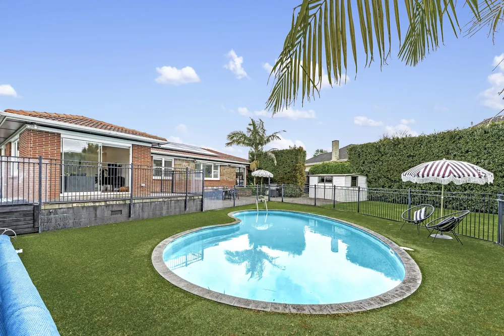 Photos of 234a Penrose Road