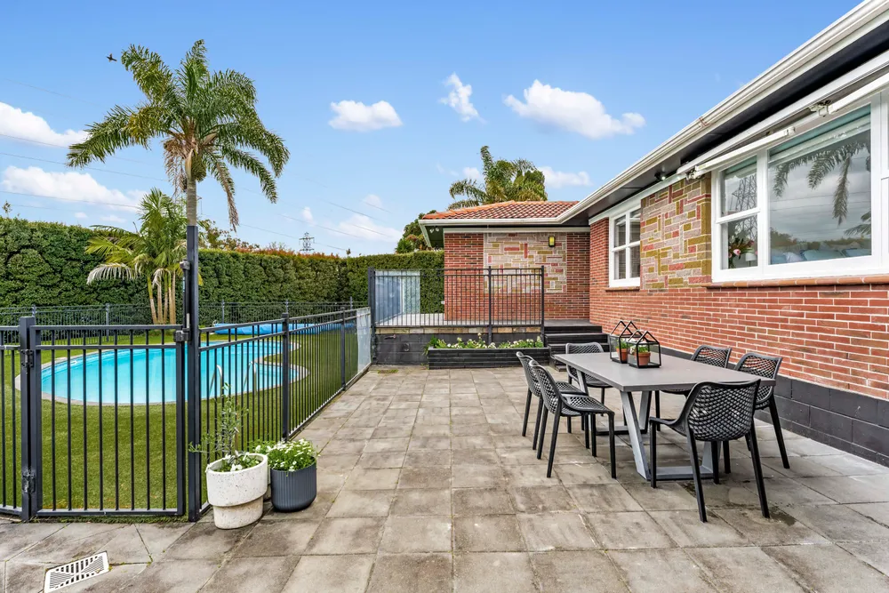 Photos of 234a Penrose Road