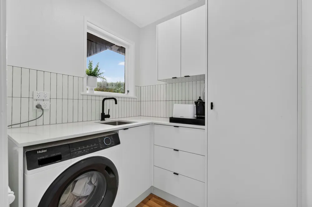 Photos of 234a Penrose Road