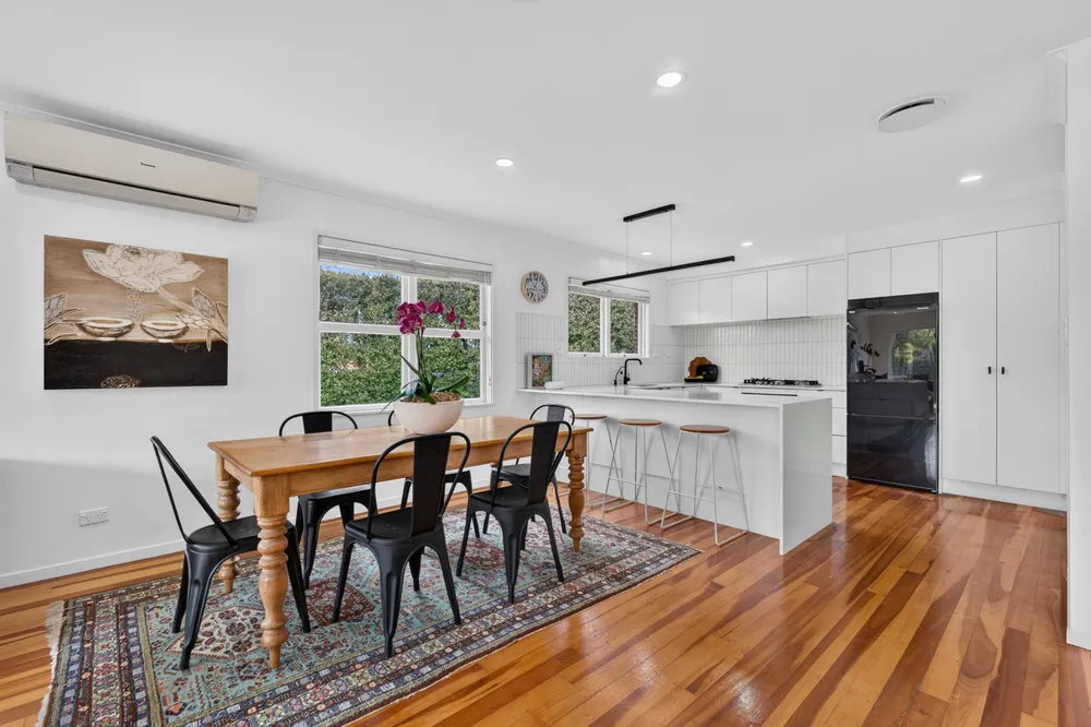 Photos of 234a Penrose Road