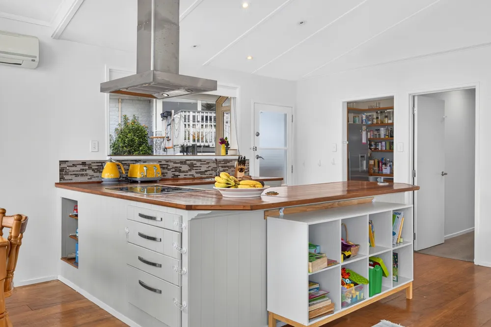 Photos of 25 Sunvue Road