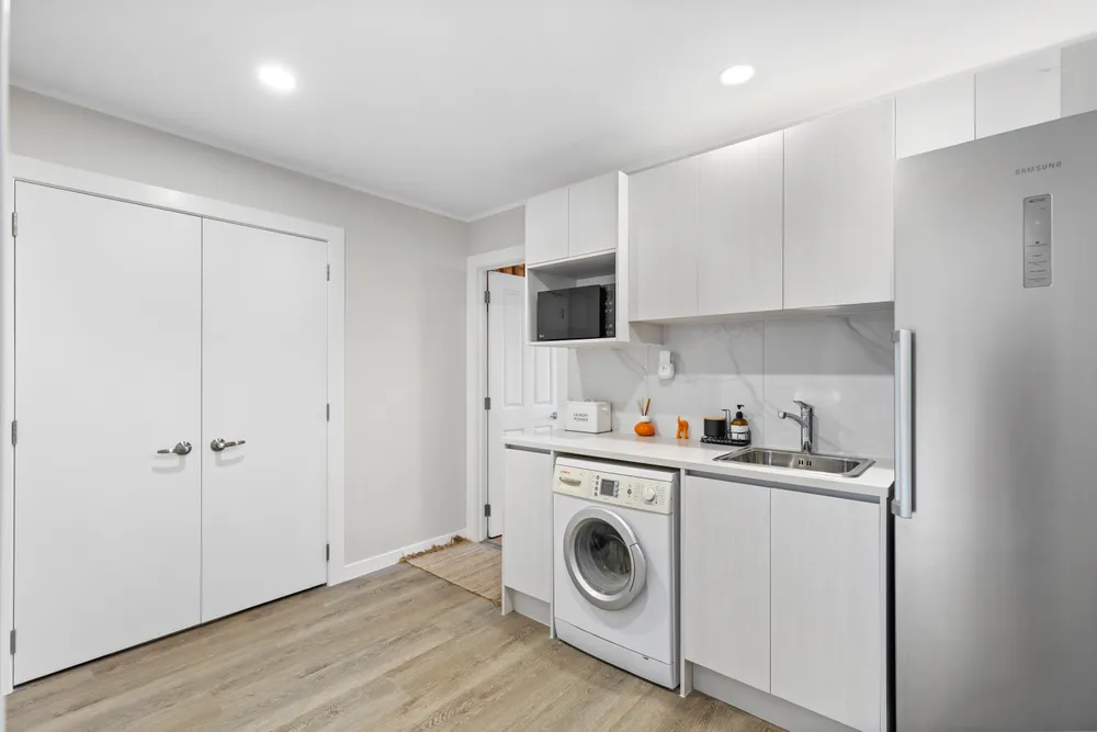 Photos of 290 Stoney Creek Road